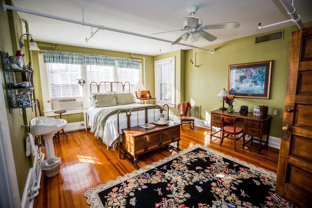 The Henderson Bed & Breakfast Hendersonville Ngoại thất bức ảnh